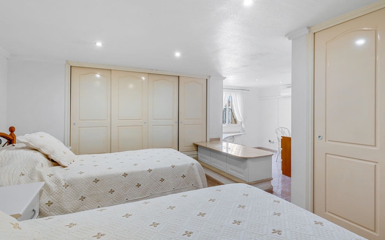 7 chambre Villa/Maison à vendre à Ciudad Quesada avec piscine - 750 000 € (Ref: 9099907)