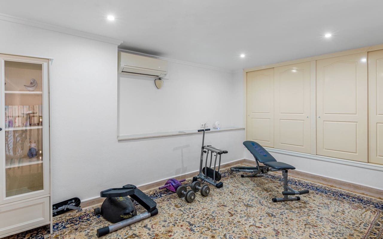 7 chambre Villa/Maison à vendre à Ciudad Quesada avec piscine - 750 000 € (Ref: 9099907)