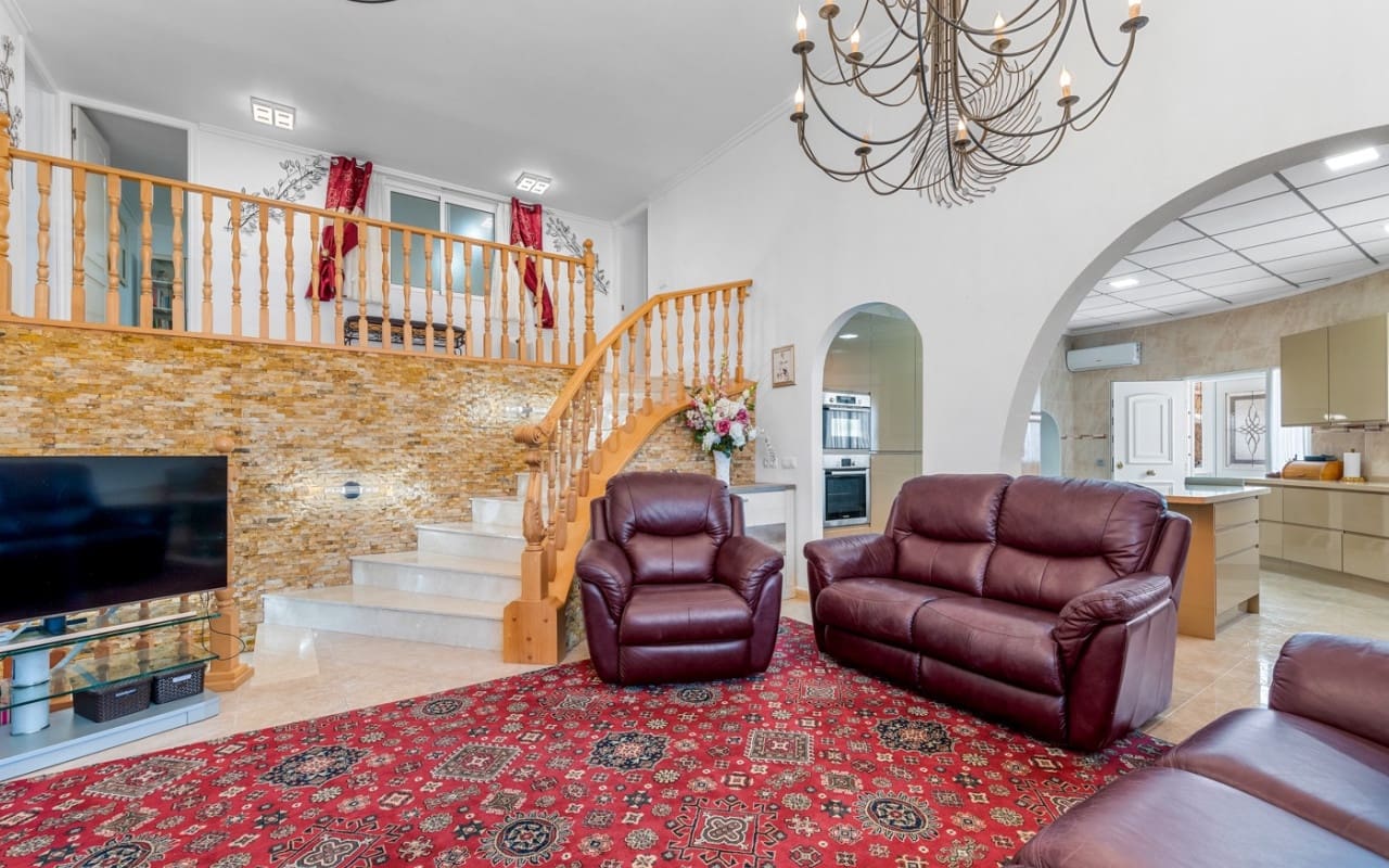 7 chambre Villa/Maison à vendre à Ciudad Quesada avec piscine - 750 000 € (Ref: 9099907)