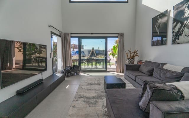 4 soverom Villa til salgs i Ciudad Quesada, Rojales med svømmebasseng - € 699 950 (Ref: 9099913)