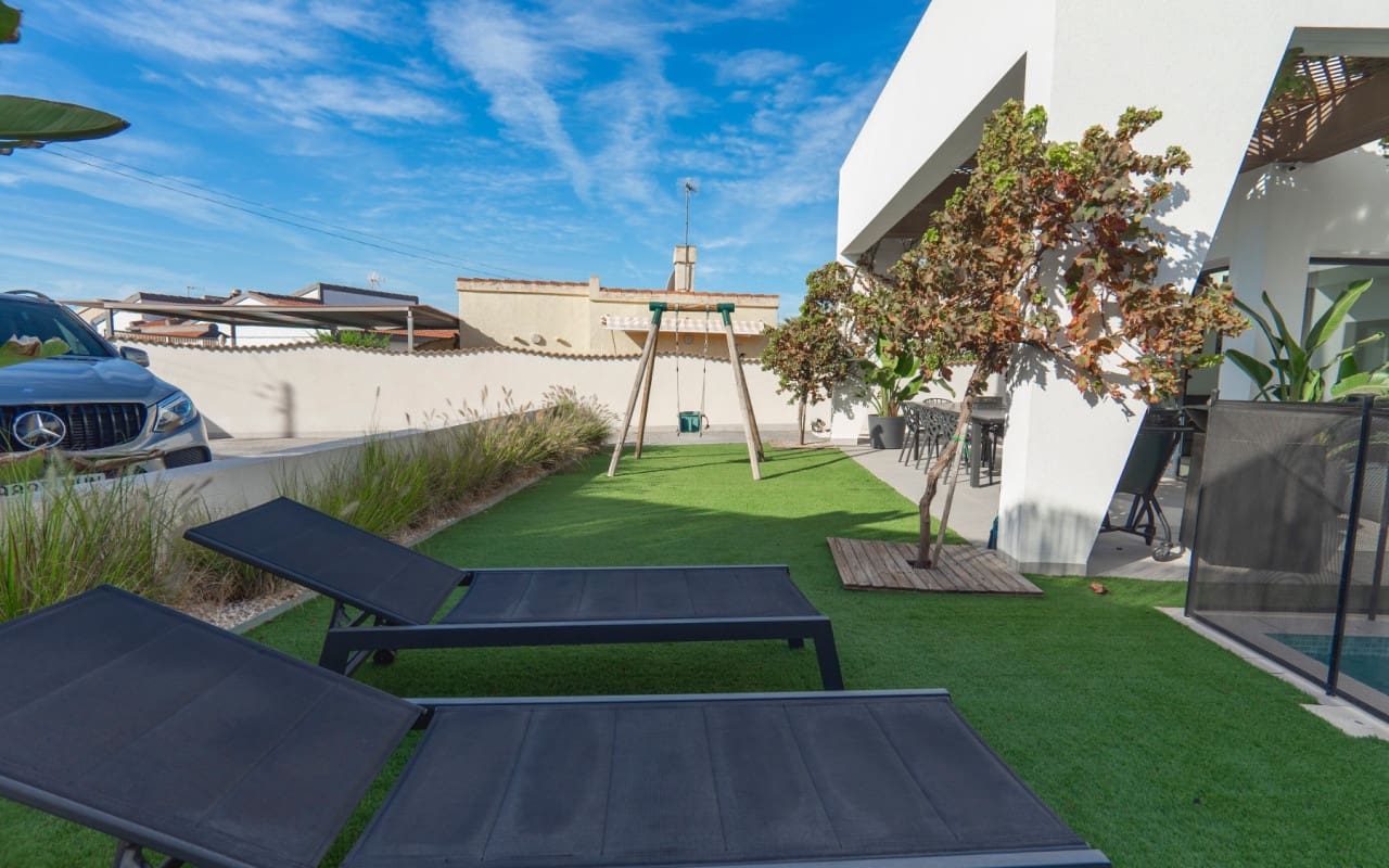 4 soverom Villa til salgs i Ciudad Quesada med svømmebasseng - € 699 950 (Ref: 9099913)