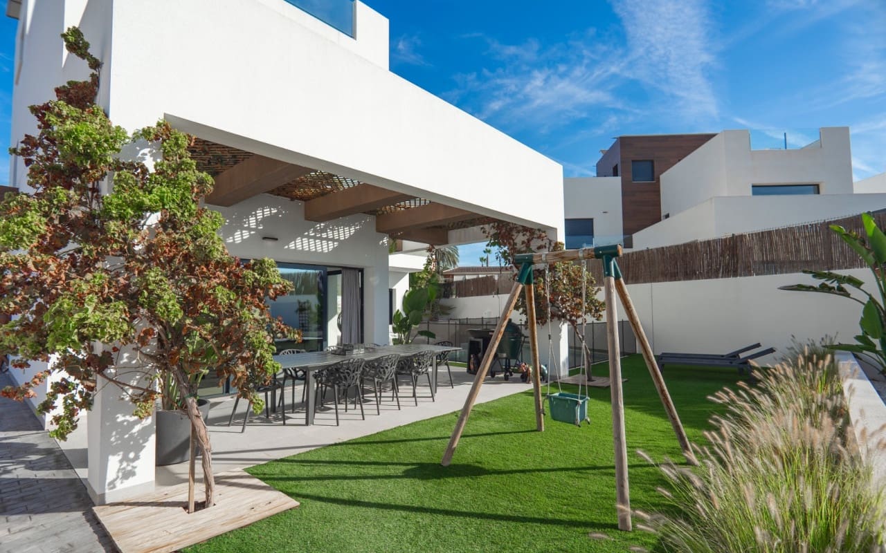 4 soverom Villa til salgs i Ciudad Quesada med svømmebasseng - € 699 950 (Ref: 9099913)