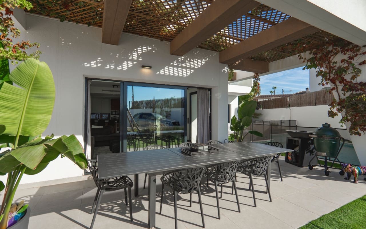 4 soverom Villa til salgs i Ciudad Quesada med svømmebasseng - € 699 950 (Ref: 9099913)