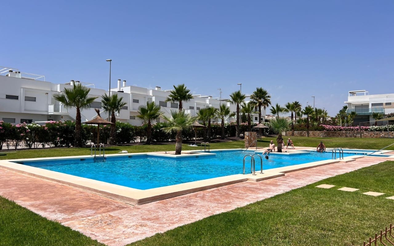 1 slaapkamer Appartement te koop in Orihuela met zwembad - € 179.000 (Ref: 9105340)