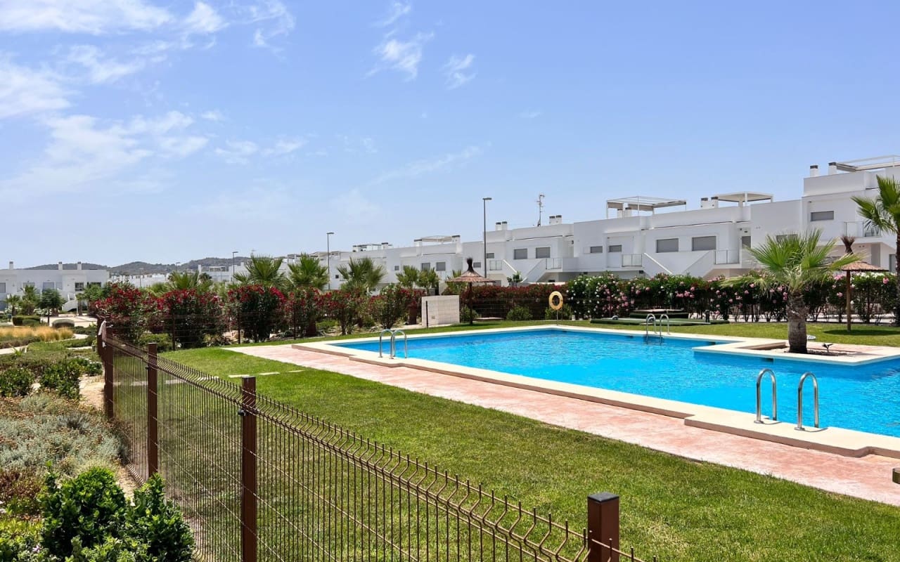 Apartamento de 1 habitación en Orihuela en venta con piscina - 179.000 € (Ref: 9105340)