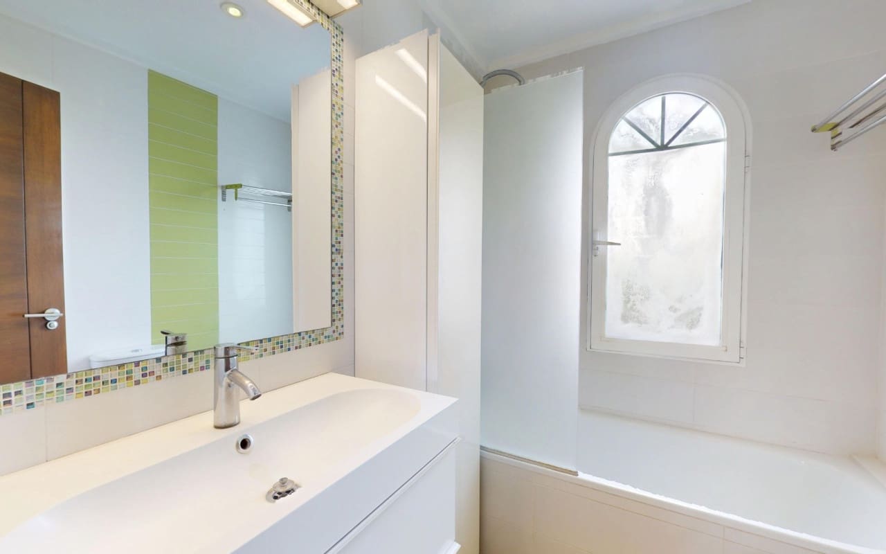 5 bedroom Villa for sale in La Zenia with pool - € 795,000 (Ref: 9115505)