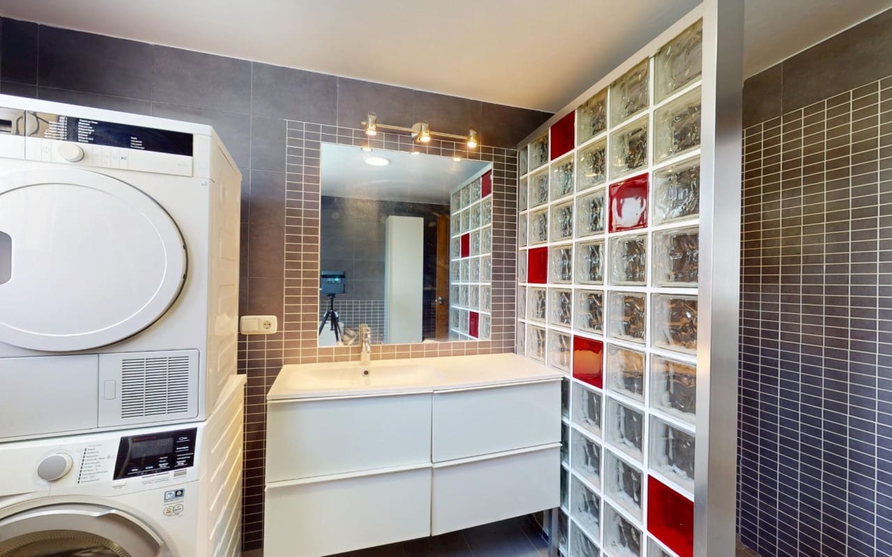 5 bedroom Villa for sale in La Zenia with pool - € 795,000 (Ref: 9115505)