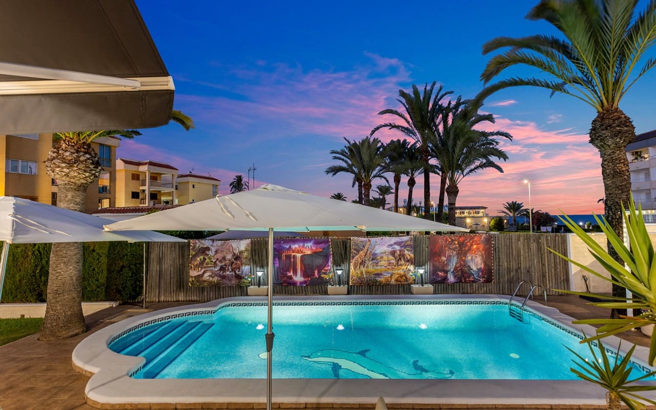 4 soveværelse Villa til salg i Rocio del Mar - € 735.000 (Ref: 9115506)