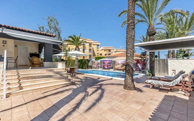 4 soveværelse Villa til salg i Rocio del Mar, Torrevieja - € 735.000 (Ref: 9115506)