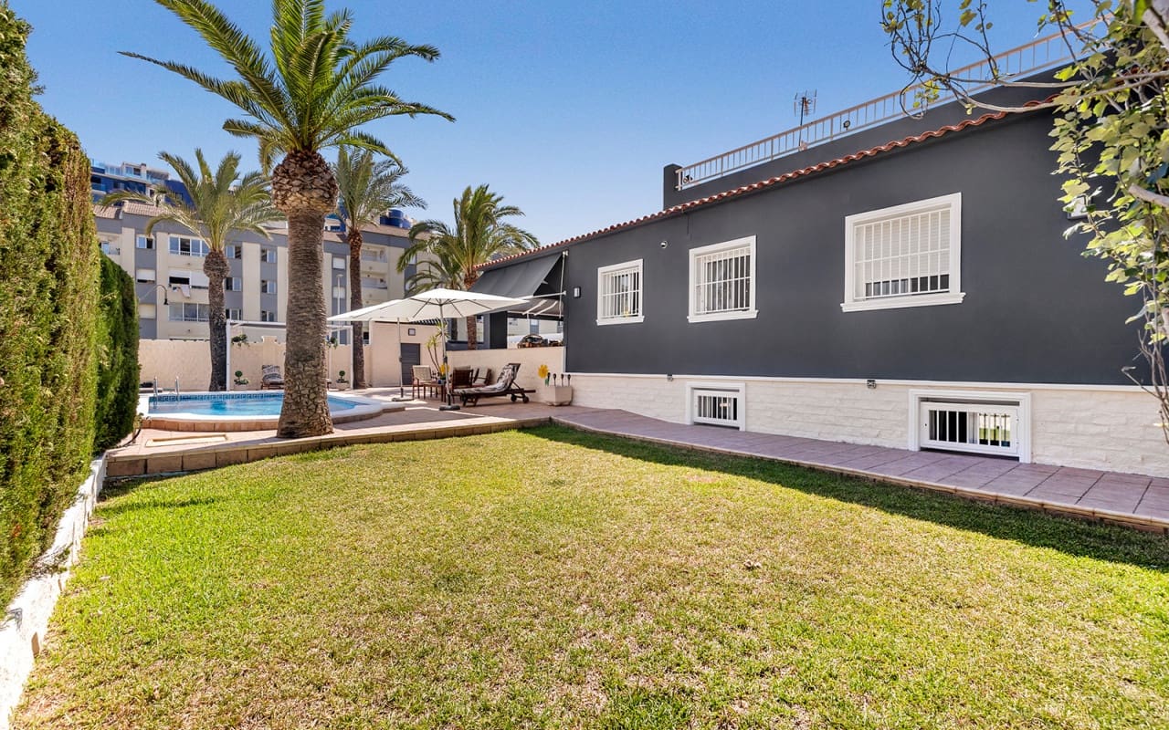 4 soveværelse Villa til salg i Rocio del Mar - € 735.000 (Ref: 9115506)