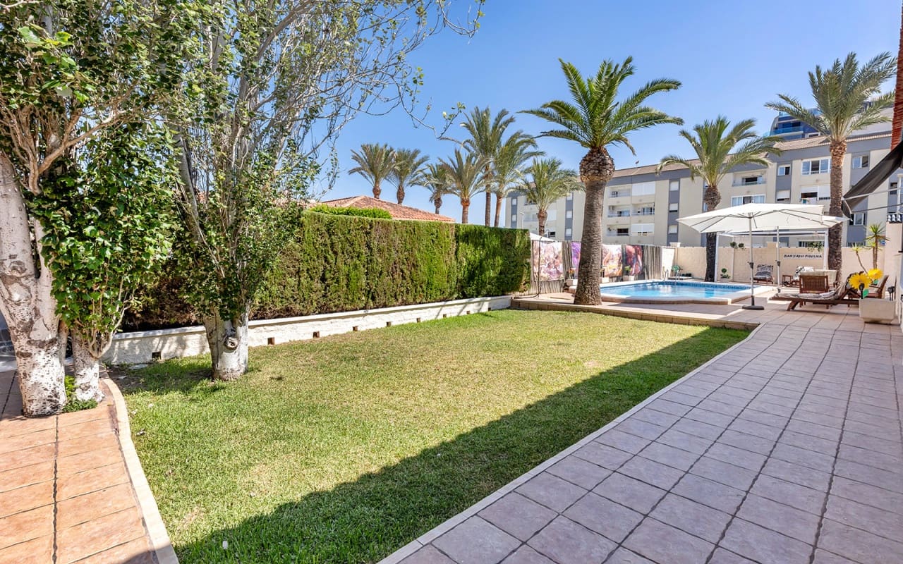 4 soveværelse Villa til salg i Rocio del Mar - € 735.000 (Ref: 9115506)