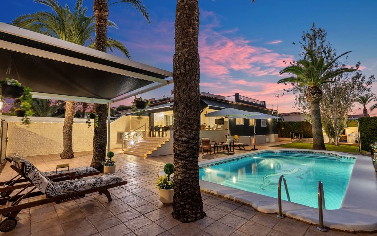 4 soveværelse Villa til salg i Rocio del Mar - € 735.000 (Ref: 9115506)