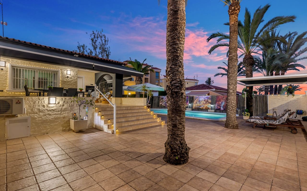 4 soveværelse Villa til salg i Rocio del Mar - € 735.000 (Ref: 9115506)