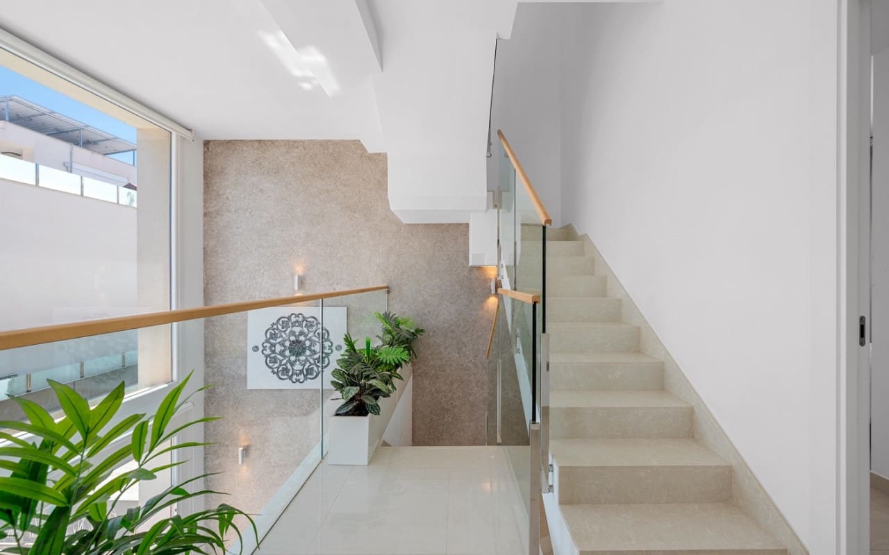 3 slaapkamer Villa te koop in Ciudad Quesada met zwembad - € 470.000 (Ref: 9123854)