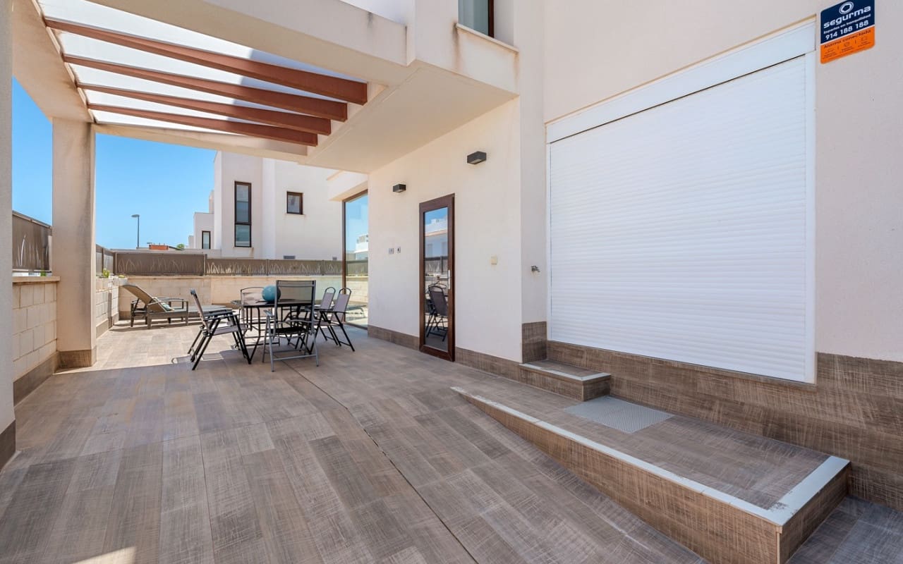 3 slaapkamer Villa te koop in Ciudad Quesada met zwembad - € 470.000 (Ref: 9123854)