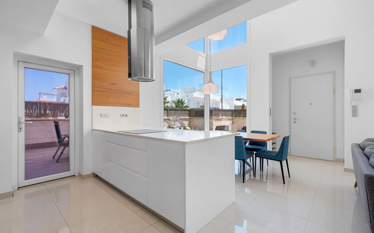 3 slaapkamer Villa te koop in Ciudad Quesada met zwembad - € 470.000 (Ref: 9123854)