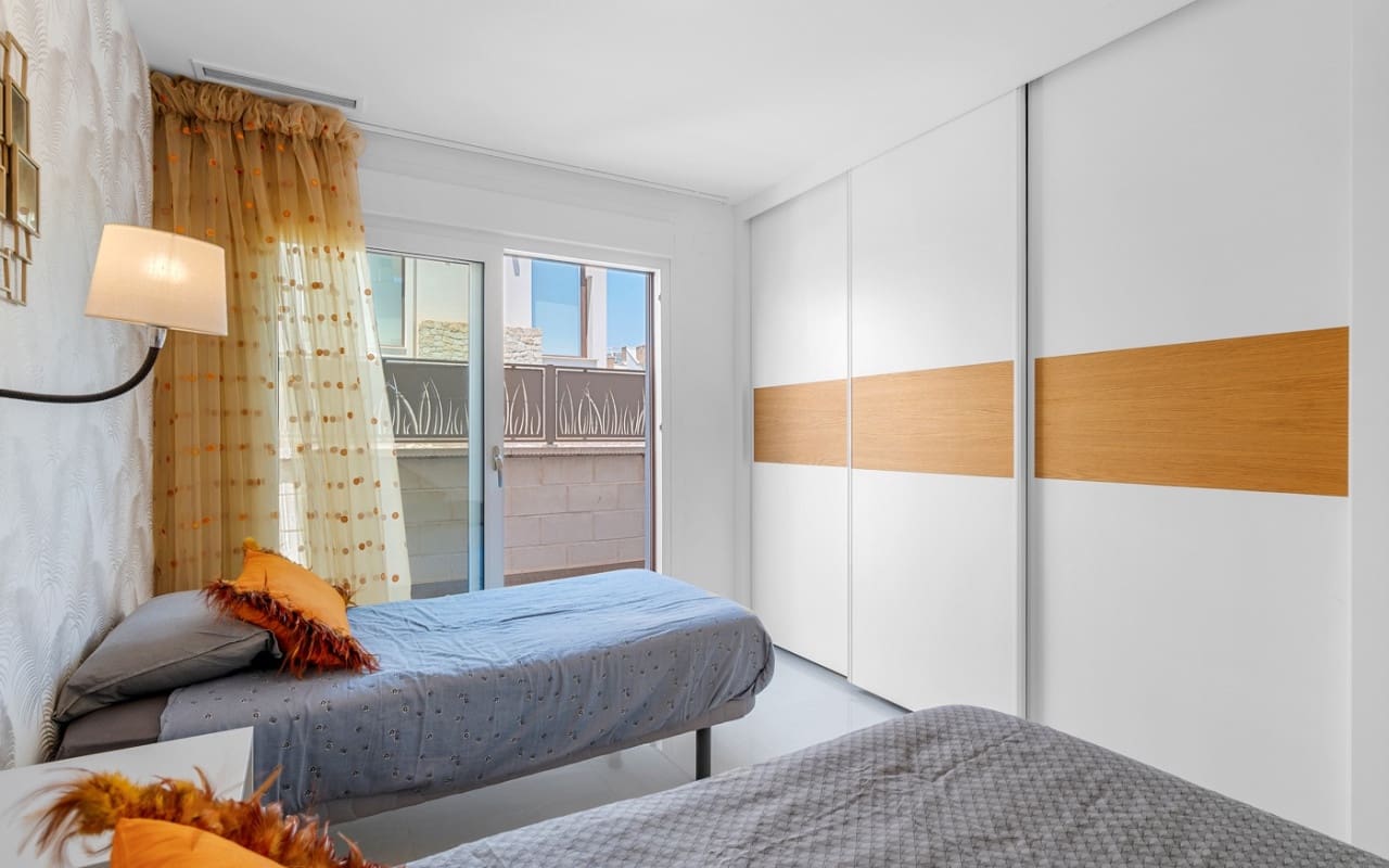 3 slaapkamer Villa te koop in Ciudad Quesada met zwembad - € 470.000 (Ref: 9123854)