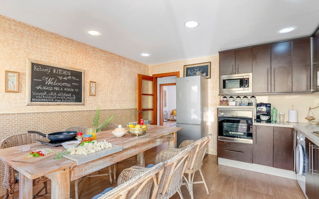 5 sypialnia Willa na sprzedaż w Alfaz del Pi / L'Alfas del Pi z basenem - 499 000 € (Ref: 9126250)