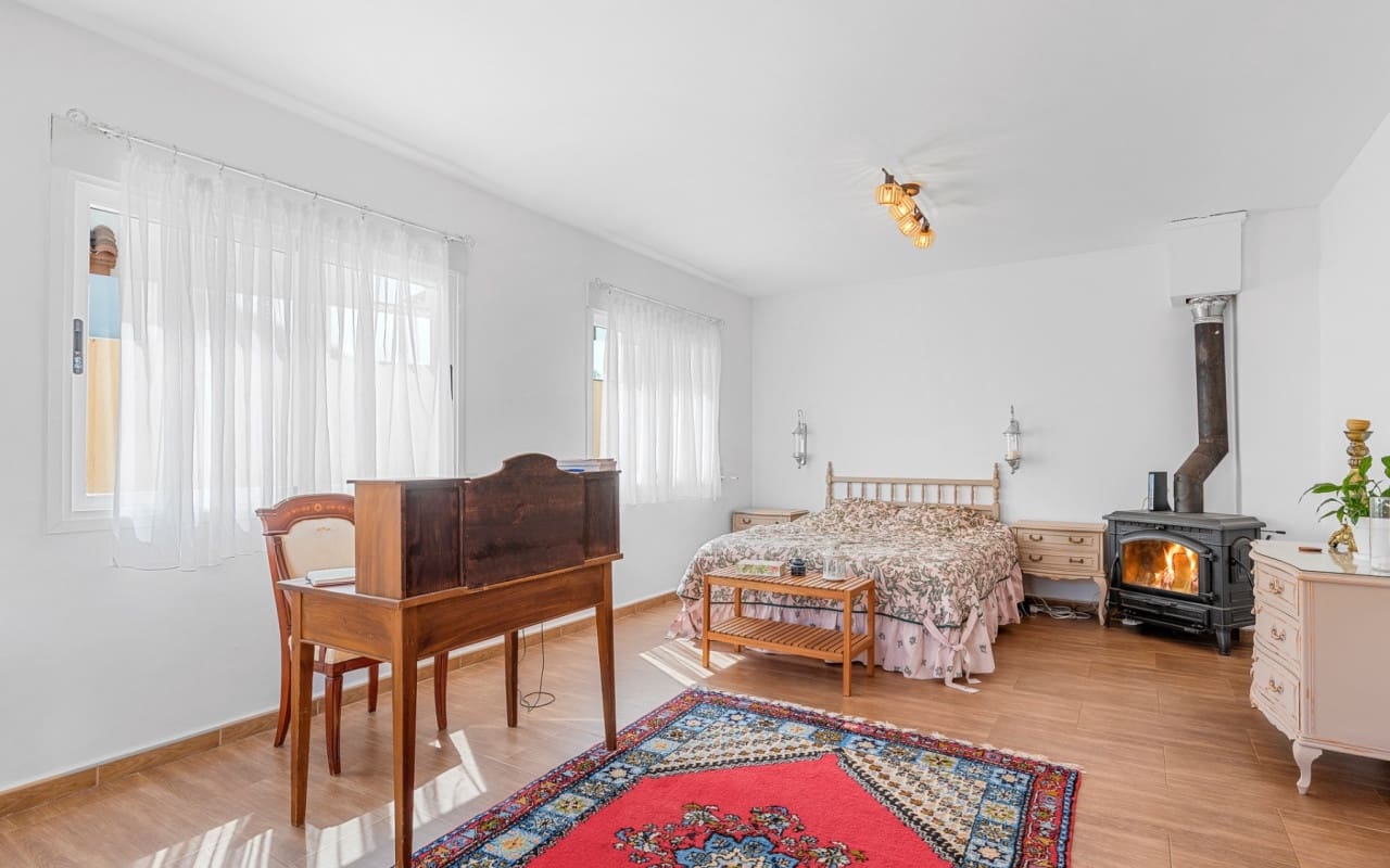 5 sypialnia Willa na sprzedaż w Alfaz del Pi / L'Alfas del Pi z basenem - 499 000 € (Ref: 9126250)