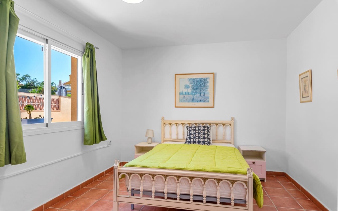 5 sypialnia Willa na sprzedaż w Alfaz del Pi / L'Alfas del Pi z basenem - 499 000 € (Ref: 9126250)