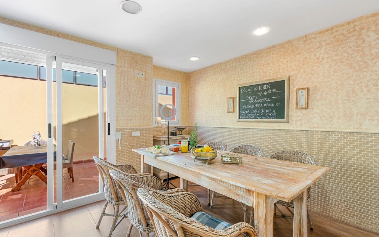 5 sypialnia Willa na sprzedaż w Alfaz del Pi / L'Alfas del Pi z basenem - 499 000 € (Ref: 9126250)