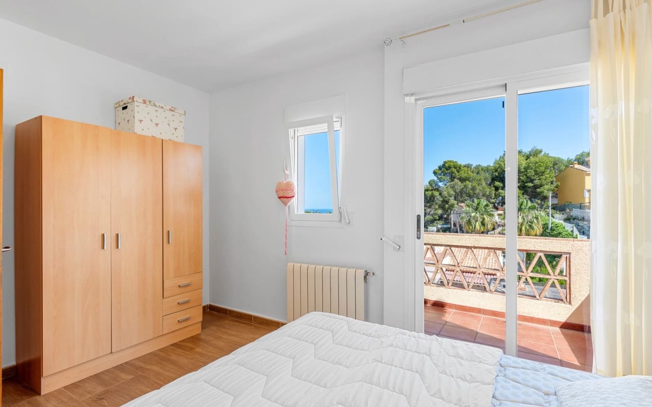 5 sypialnia Willa na sprzedaż w Alfaz del Pi / L'Alfas del Pi z basenem - 499 000 € (Ref: 9126250)