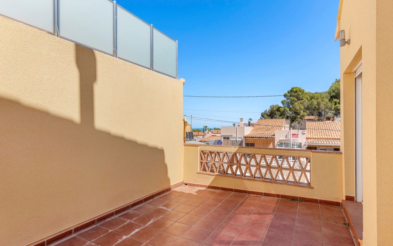 5 sypialnia Willa na sprzedaż w Alfaz del Pi / L'Alfas del Pi z basenem - 499 000 € (Ref: 9126250)