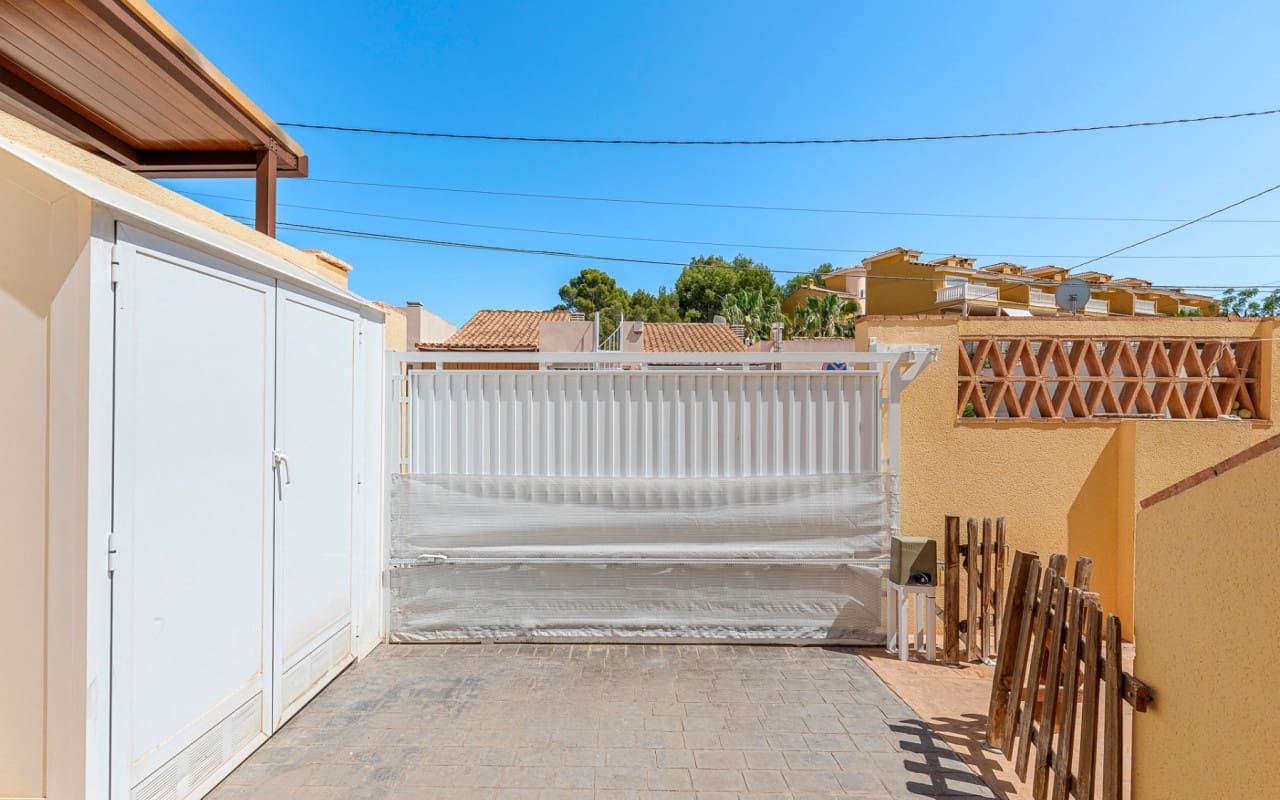 5 sypialnia Willa na sprzedaż w Alfaz del Pi / L'Alfas del Pi z basenem - 499 000 € (Ref: 9126250)