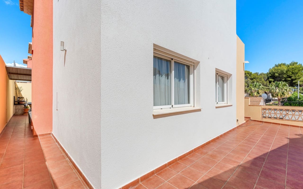 5 sypialnia Willa na sprzedaż w Alfaz del Pi / L'Alfas del Pi z basenem - 499 000 € (Ref: 9126250)