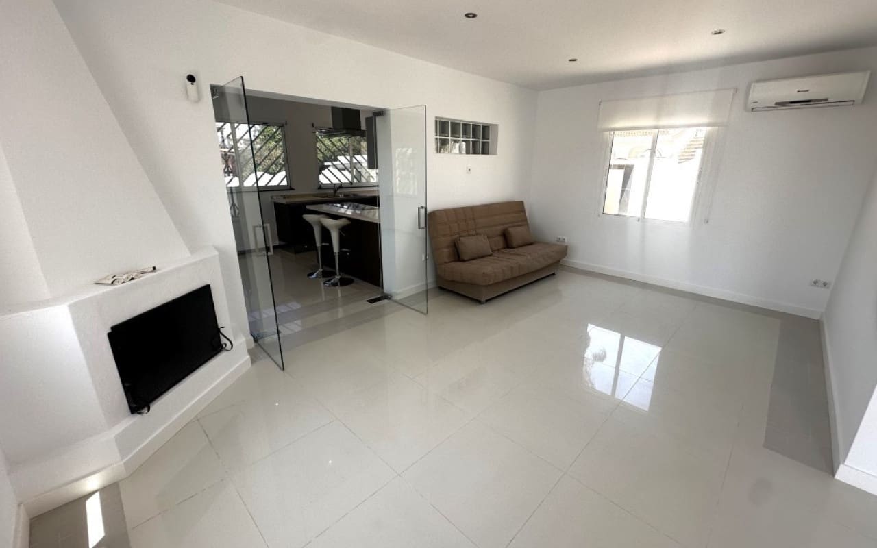 3 makuuhuone Huvila myytävänä paikassa Ciudad Quesada - 549 950 € (Ref: 9129031)