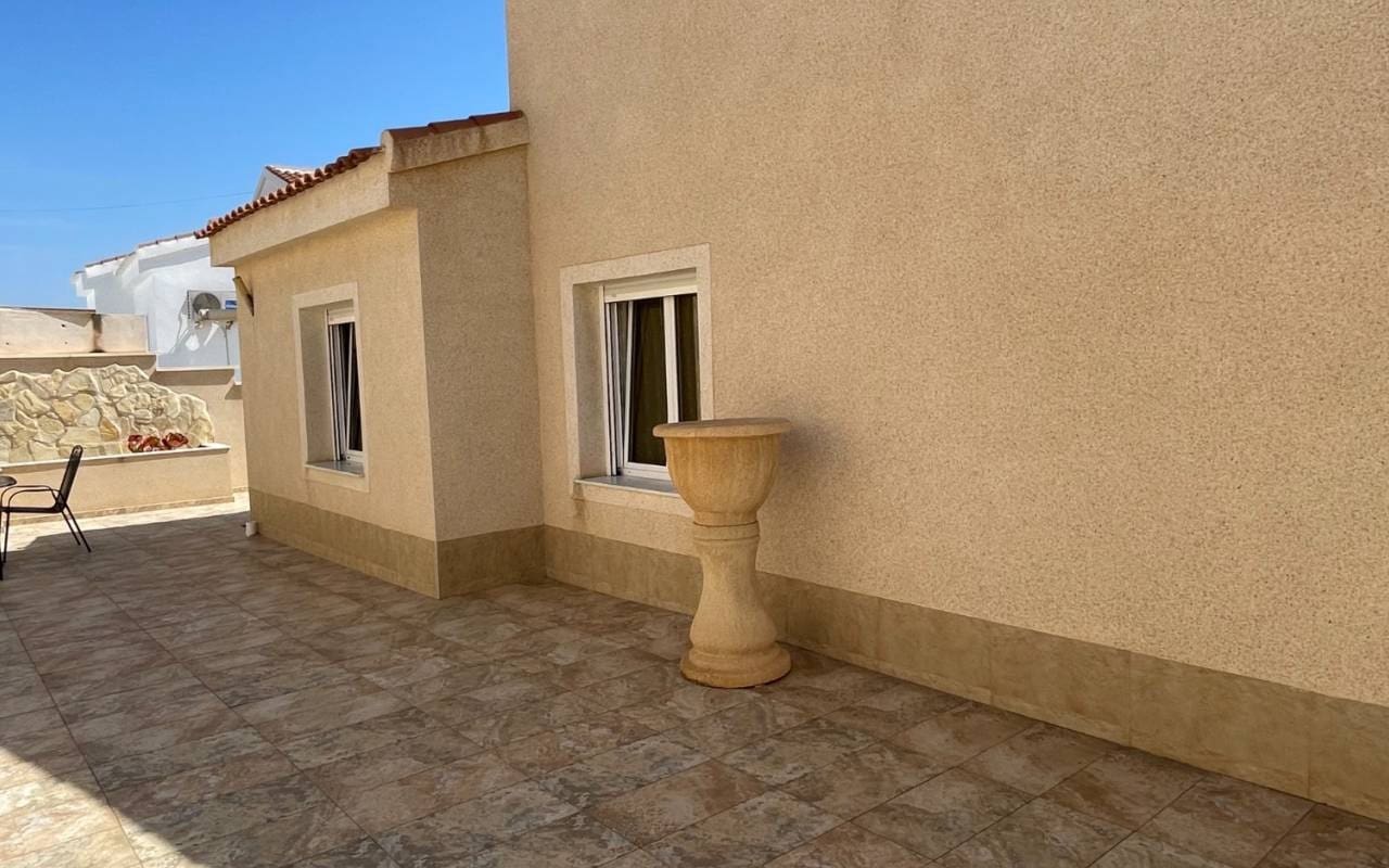 3 soveværelse Villa til salg i La Marquesa med swimmingpool - € 595.000 (Ref: 9129032)