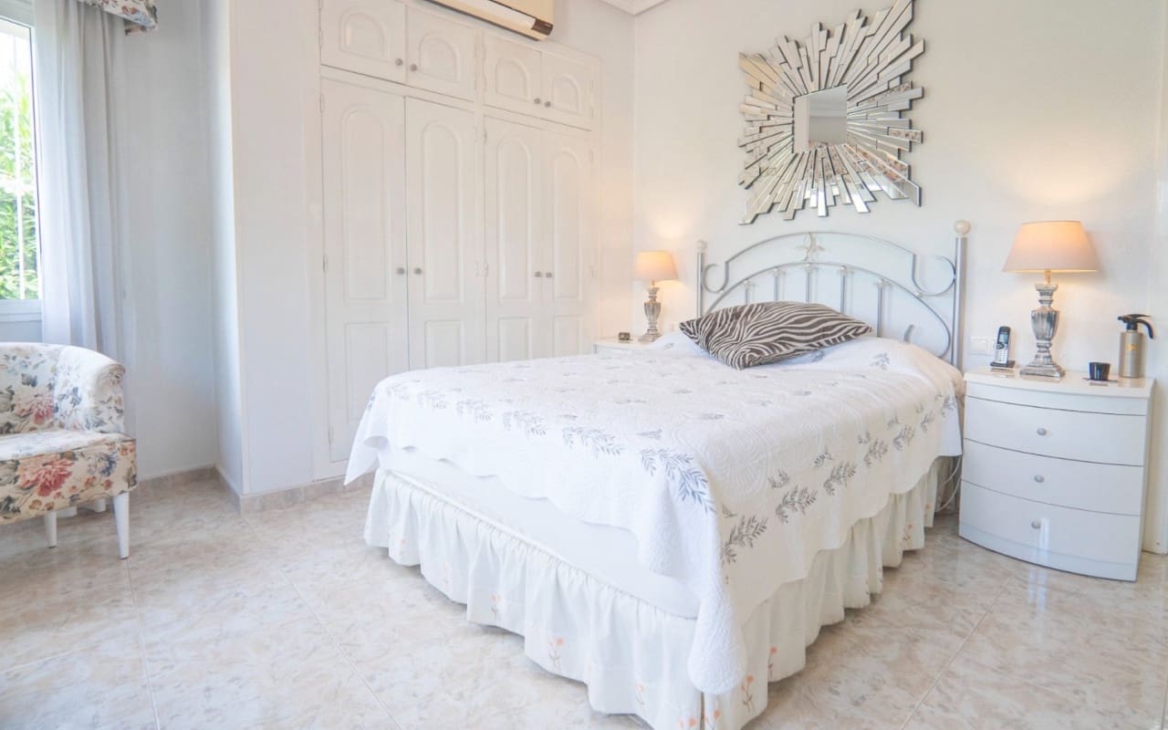 5 soveværelse Villa til salg i Ciudad Quesada med swimmingpool - € 845.000 (Ref: 9129033)