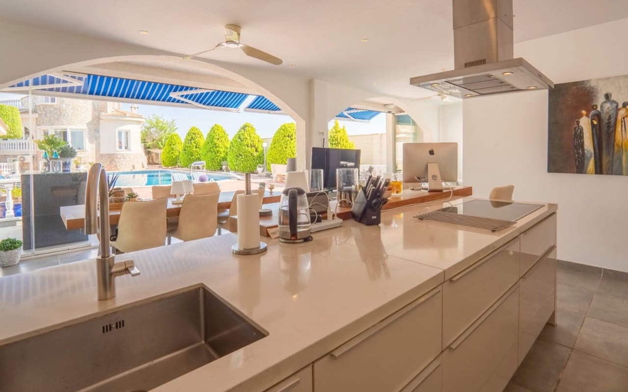 5 soveværelse Villa til salg i Ciudad Quesada med swimmingpool - € 845.000 (Ref: 9129033)