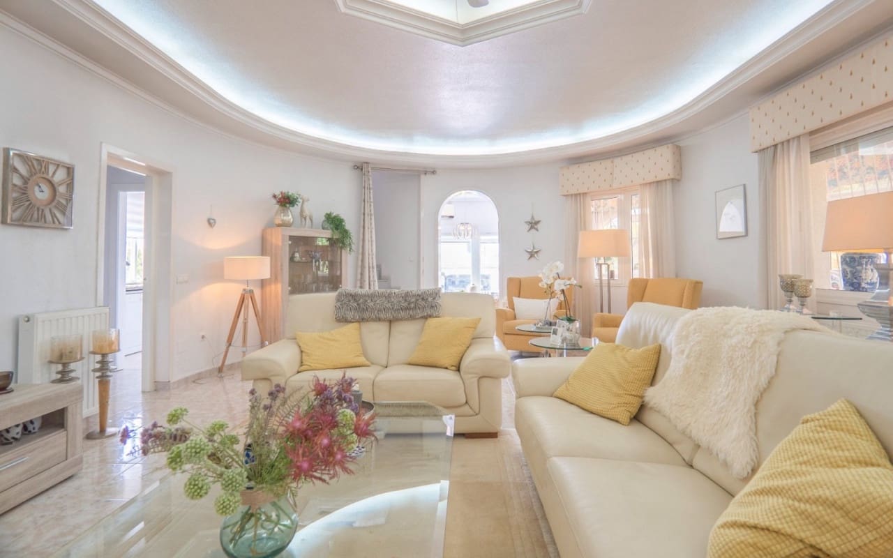 5 soveværelse Villa til salg i Ciudad Quesada med swimmingpool - € 845.000 (Ref: 9129033)