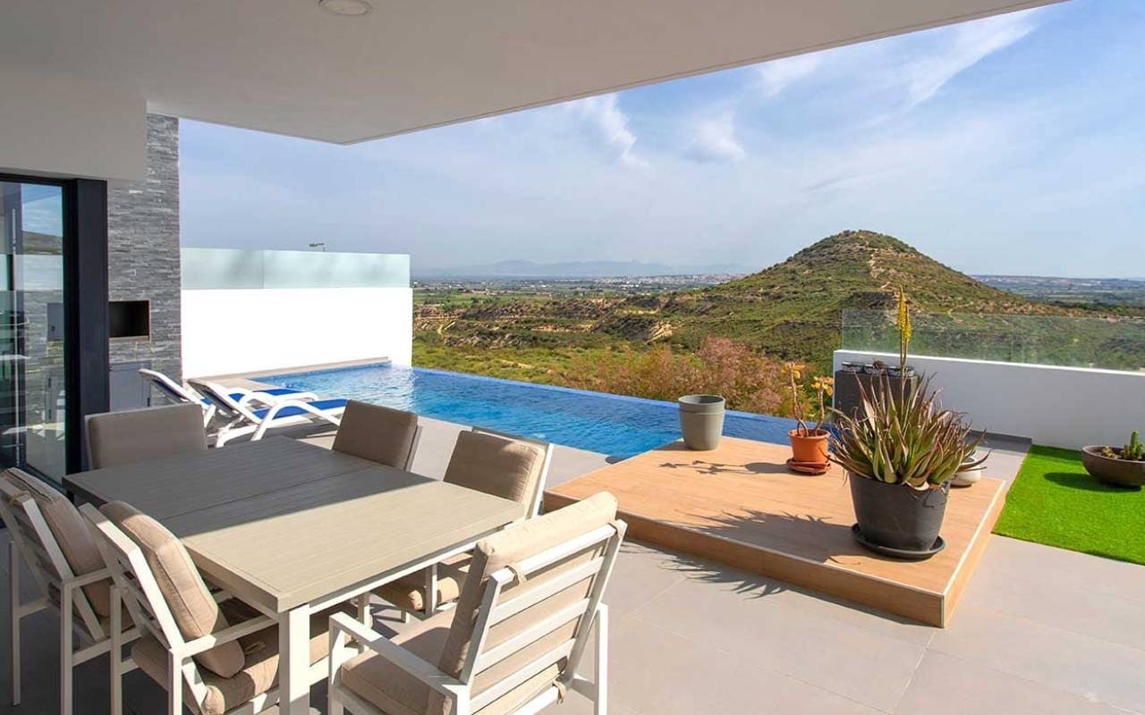 3 makuuhuone Huvila myytävänä paikassa La Marquesa - 695 000 € (Ref: 9129034)