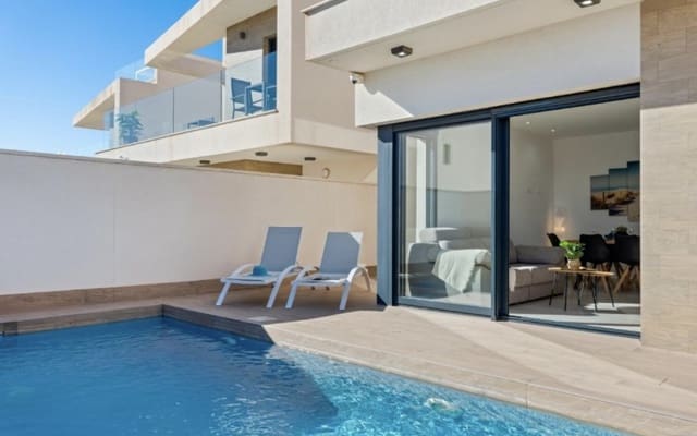 3 slaapkamer Villa te koop in San Miguel de Salinas met zwembad - € 355.000 (Ref: 9135921)