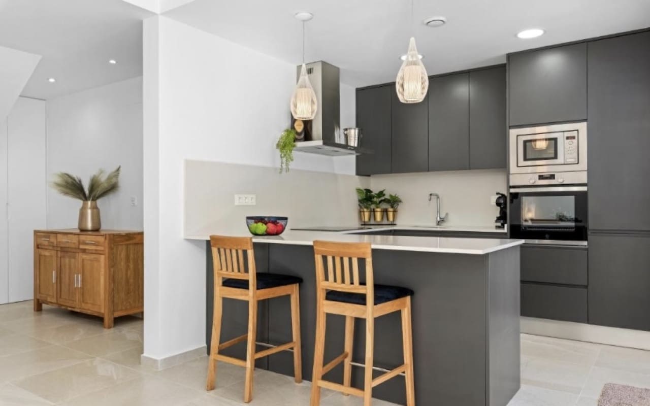 3 slaapkamer Villa te koop in San Miguel de Salinas met zwembad - € 355.000 (Ref: 9135921)