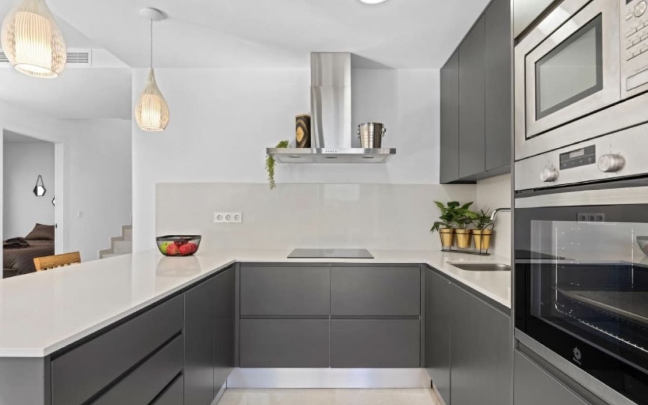 3 slaapkamer Villa te koop in San Miguel de Salinas met zwembad - € 355.000 (Ref: 9135921)