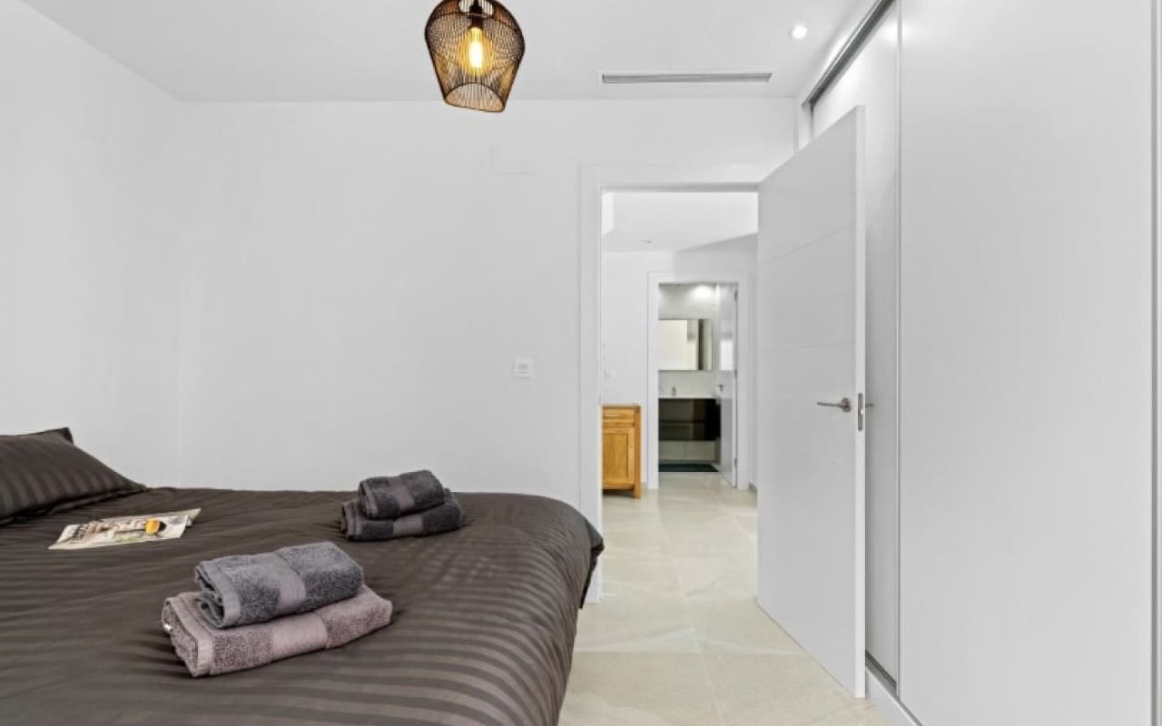 3 slaapkamer Villa te koop in San Miguel de Salinas met zwembad - € 355.000 (Ref: 9135921)