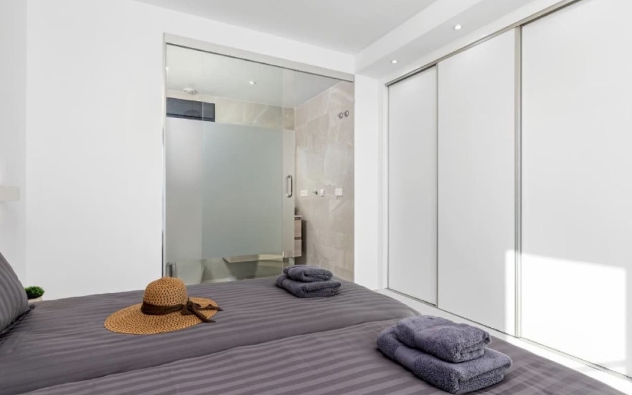 3 slaapkamer Villa te koop in San Miguel de Salinas met zwembad - € 355.000 (Ref: 9135921)