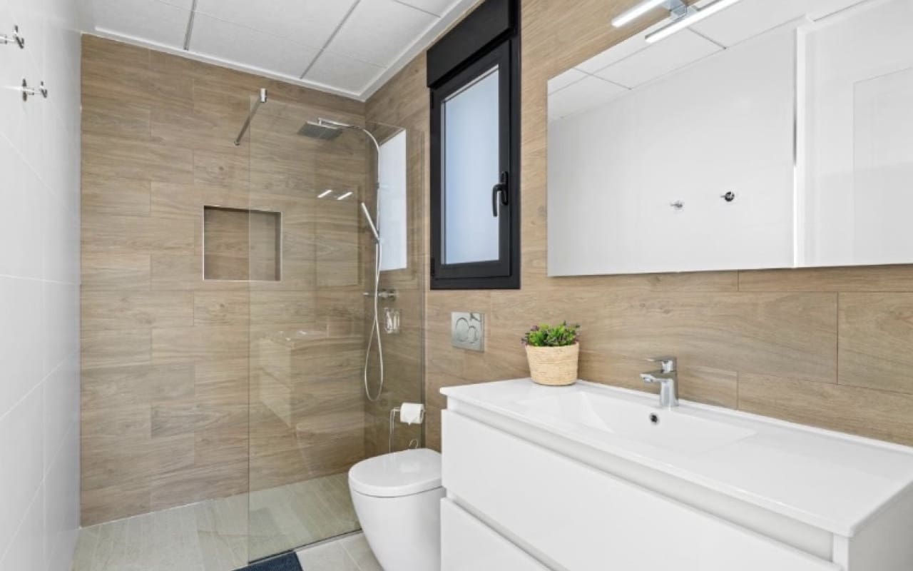 3 slaapkamer Villa te koop in San Miguel de Salinas met zwembad - € 355.000 (Ref: 9135921)