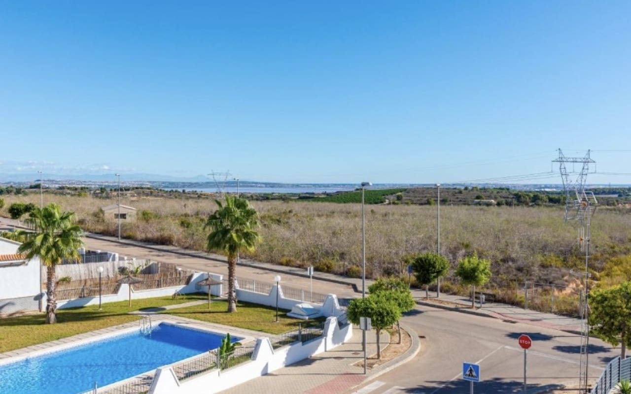 3 slaapkamer Villa te koop in San Miguel de Salinas met zwembad - € 355.000 (Ref: 9135921)