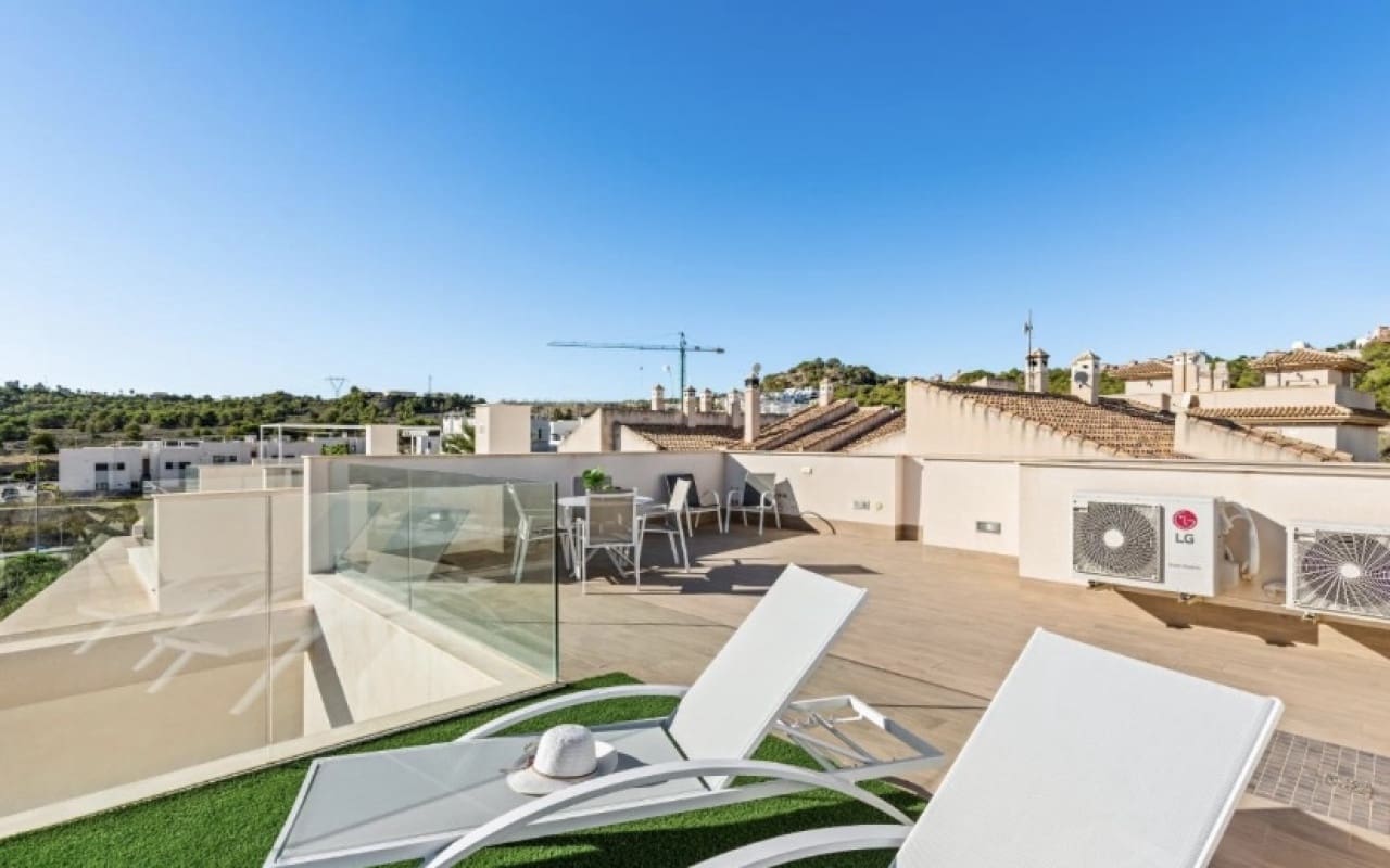 3 slaapkamer Villa te koop in San Miguel de Salinas met zwembad - € 355.000 (Ref: 9135921)