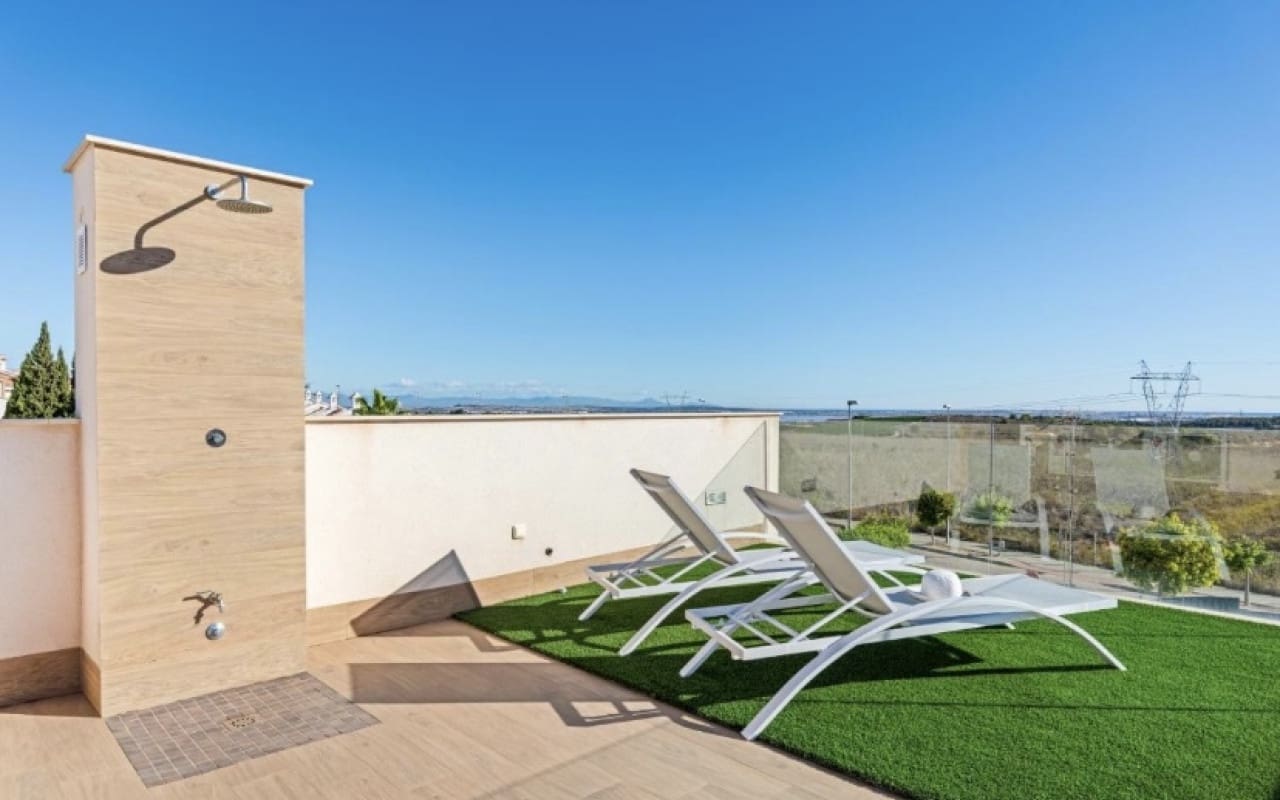 3 slaapkamer Villa te koop in San Miguel de Salinas met zwembad - € 355.000 (Ref: 9135921)