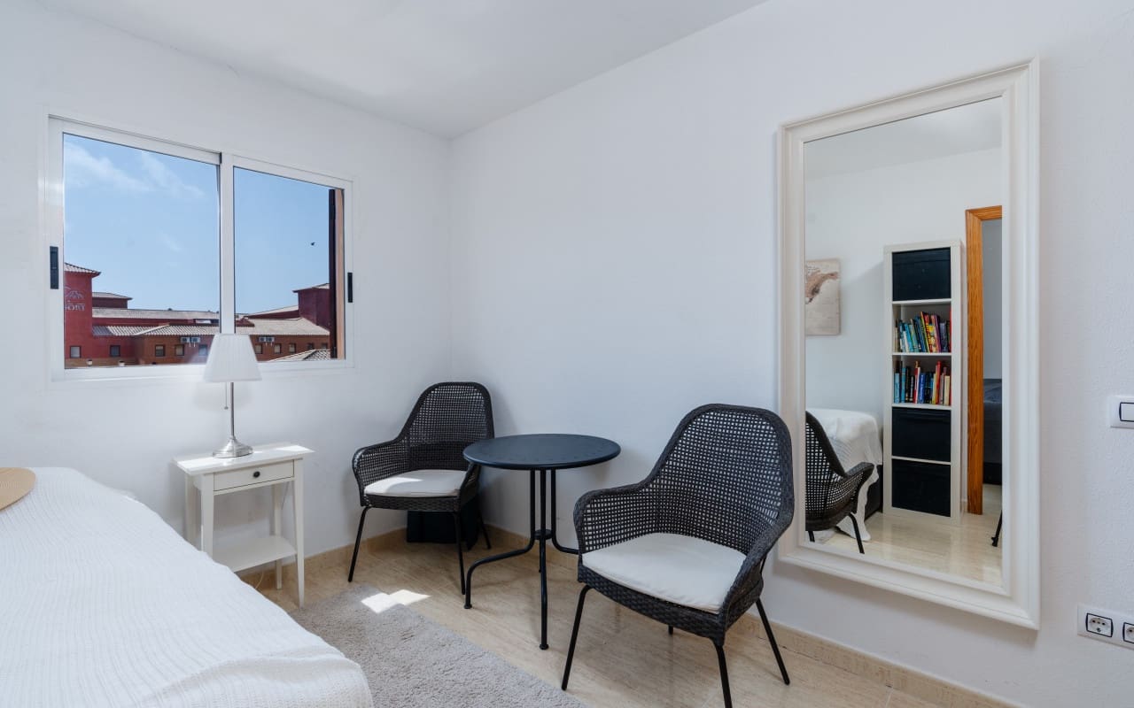 6 soveværelse Byhus til salg i Gran Alacant med swimmingpool - € 349.000 (Ref: 9136176)