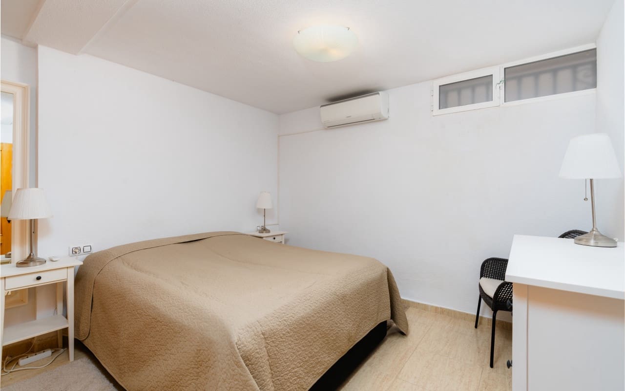 6 soveværelse Byhus til salg i Gran Alacant med swimmingpool - € 349.000 (Ref: 9136176)