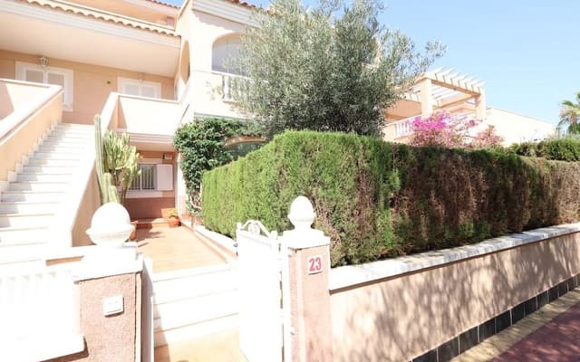 2 soveværelse Byhus til salg i Punta Prima, Orihuela med swimmingpool - € 219.000 (Ref: 9136181)