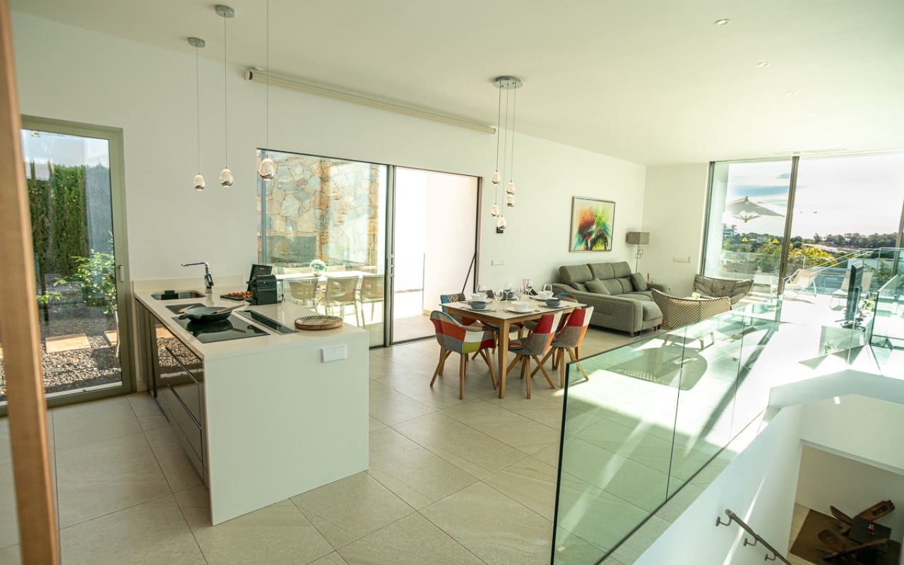 4 quarto Moradia para venda em Las Colinas Golf com piscina - 950 000 € (Ref: 9136186)