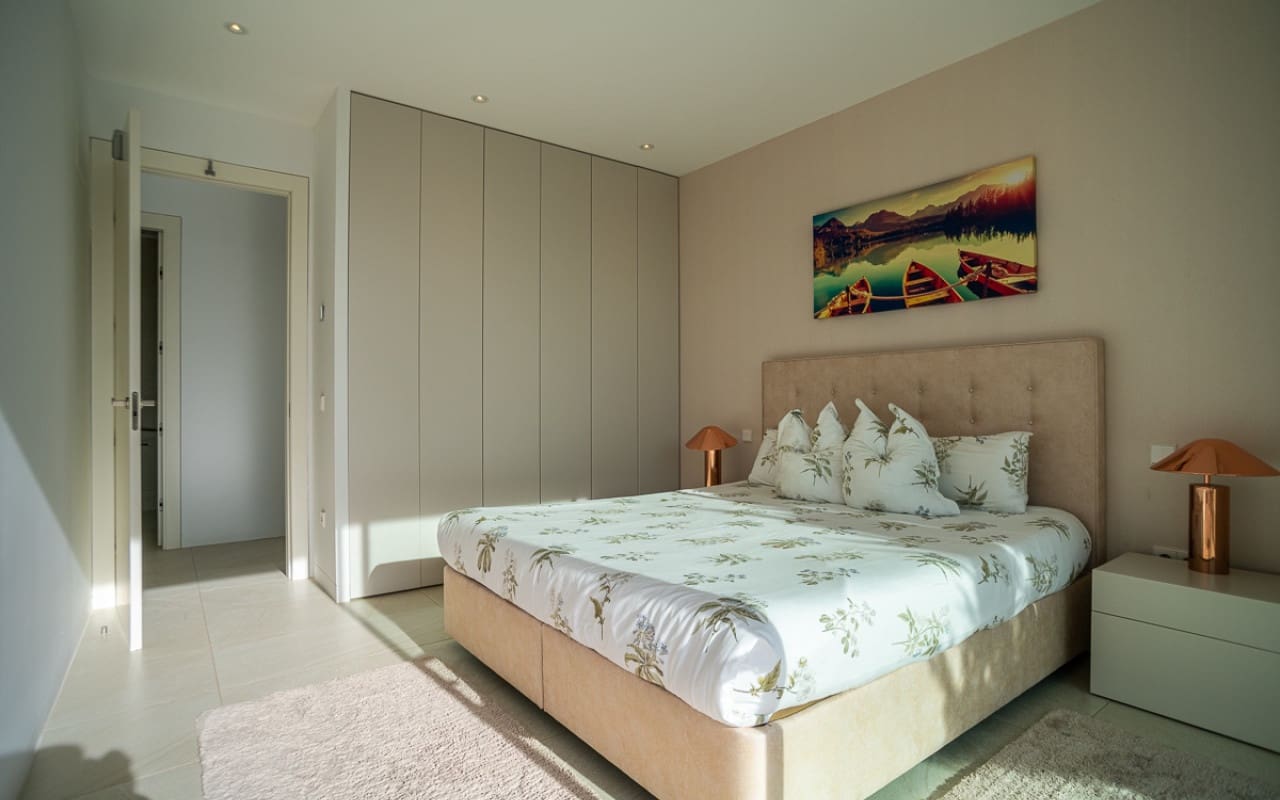 4 quarto Moradia para venda em Las Colinas Golf com piscina - 950 000 € (Ref: 9136186)