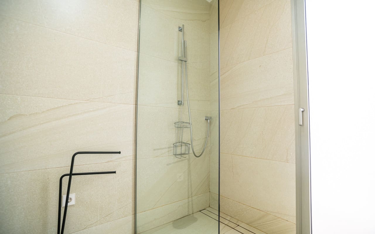 4 quarto Moradia para venda em Las Colinas Golf com piscina - 950 000 € (Ref: 9136186)